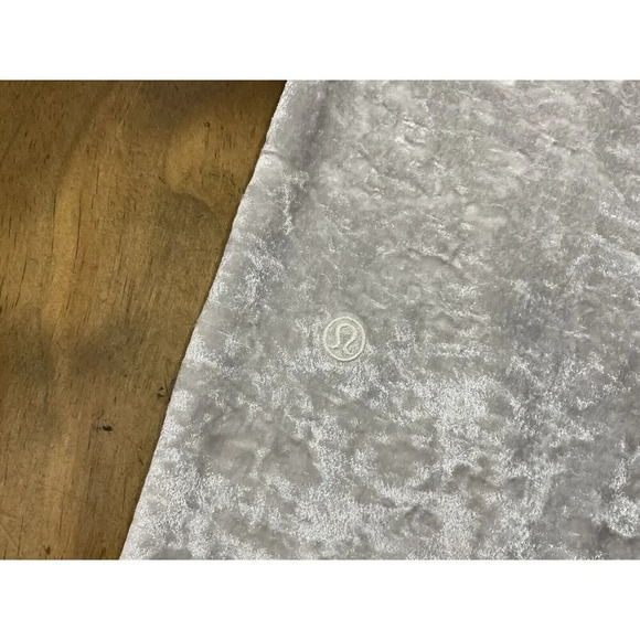 Lululemon Ready To Crush Crushed Velvet Velour Joggers Size 6 Chrome - Picture 3 of 11